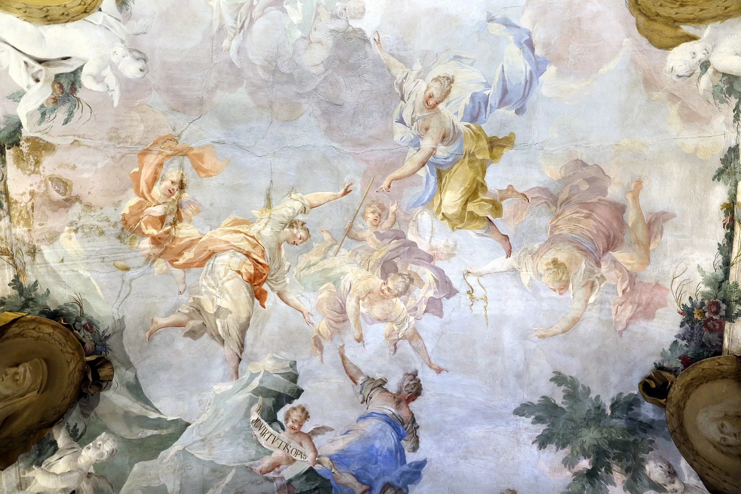 Palazzo dei Visacci - galleria con apoteosi della famiglia Guicciardini
